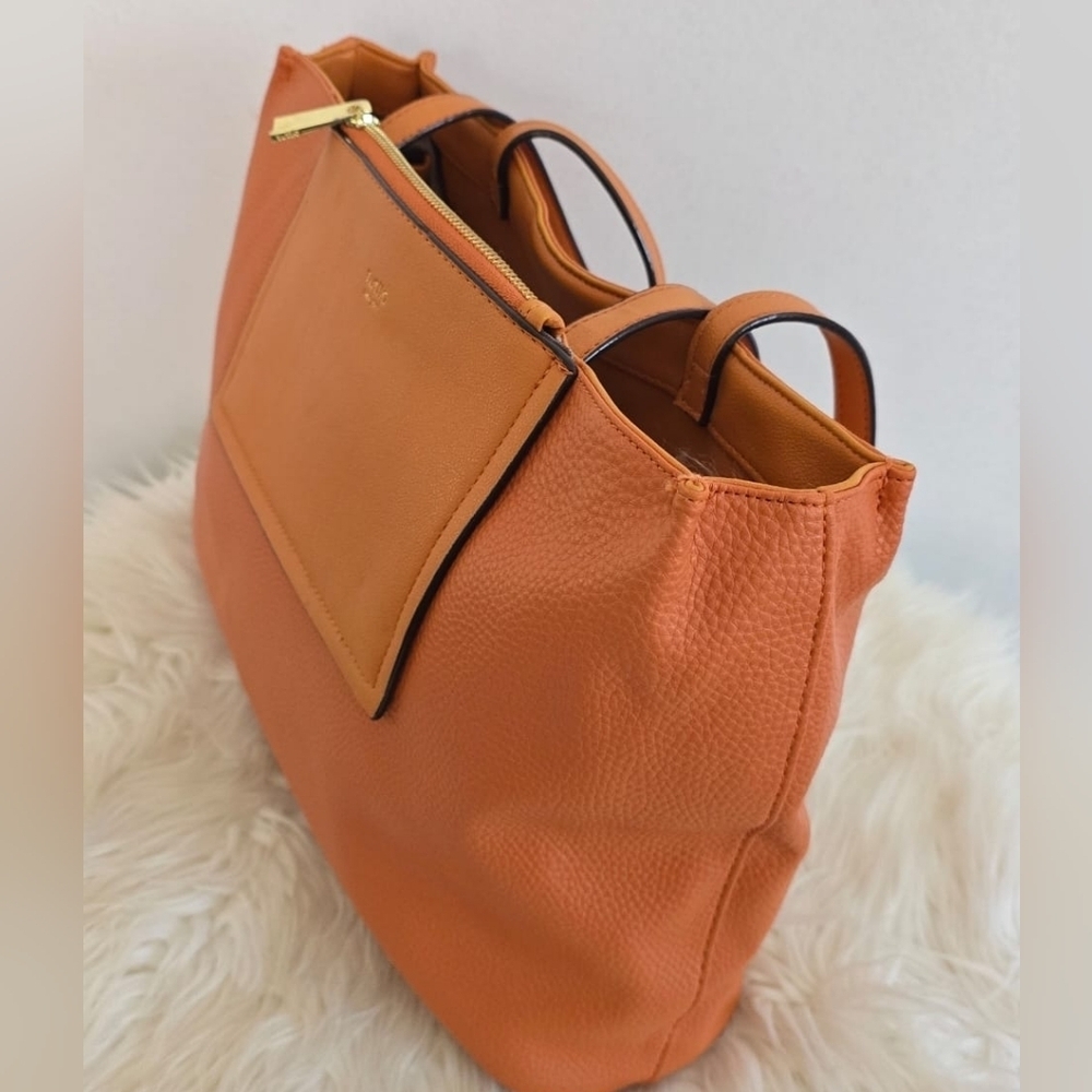 Tutilo New York The Influencer Collection Cognac Hand Bag. 🌴 - Picture 3 of 9